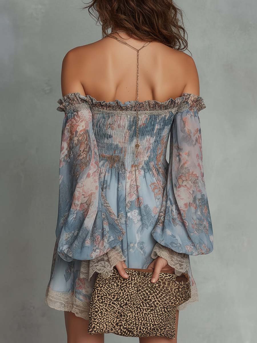 Merche | Vestido mini de chiffon fruncido con escote de hombros descubiertos y estampado floral romántico