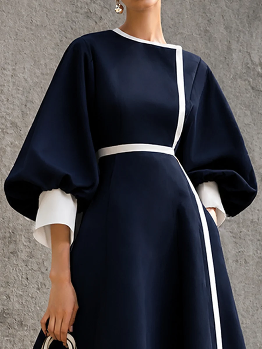 Vestido Midi Elegante de Línea A con Cintura Ajustada en Azul Marino
