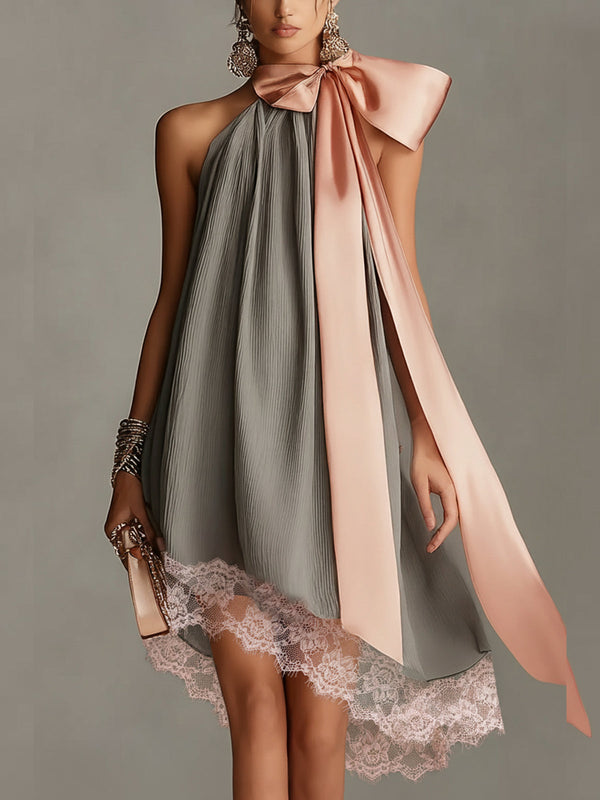 Natalia | Vestido mini gris de satén con cuello halter, lazo y ribete de encaje