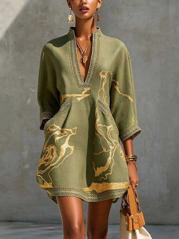Merida | Vestido mini de encaje de ganchillo con cuello en V impreso en oro verde oliva