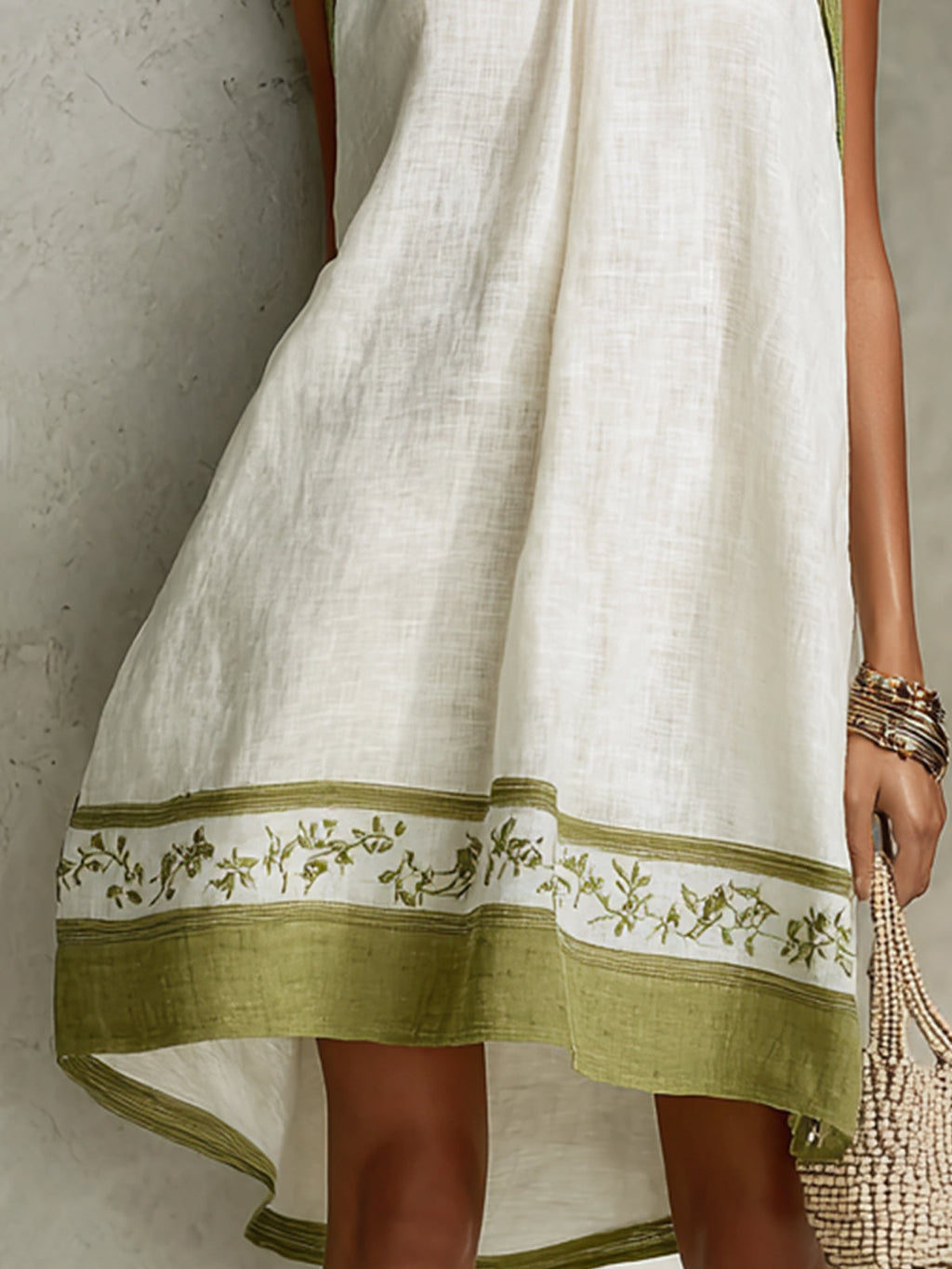 Selina | Vestido Mini Sin Mangas A-Line Floral Blanco y Verde Oliva