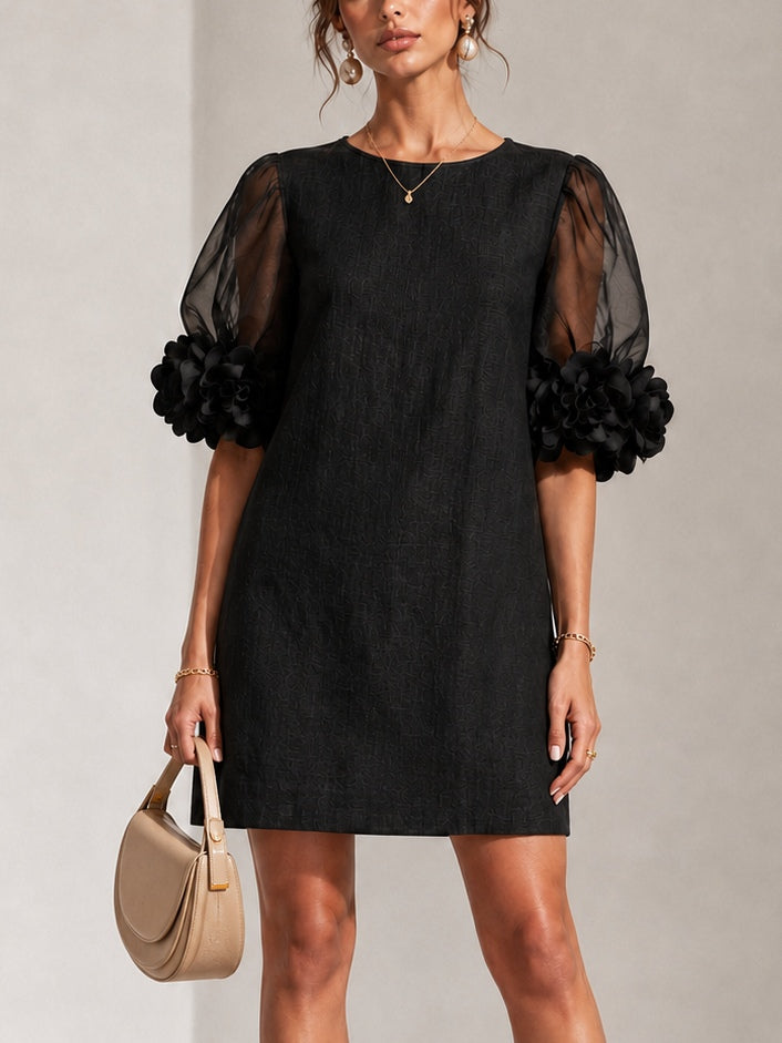 Aurea | Minivestido de Organza Negra con Mangas Abullonadas y Puños Florales Impactantes