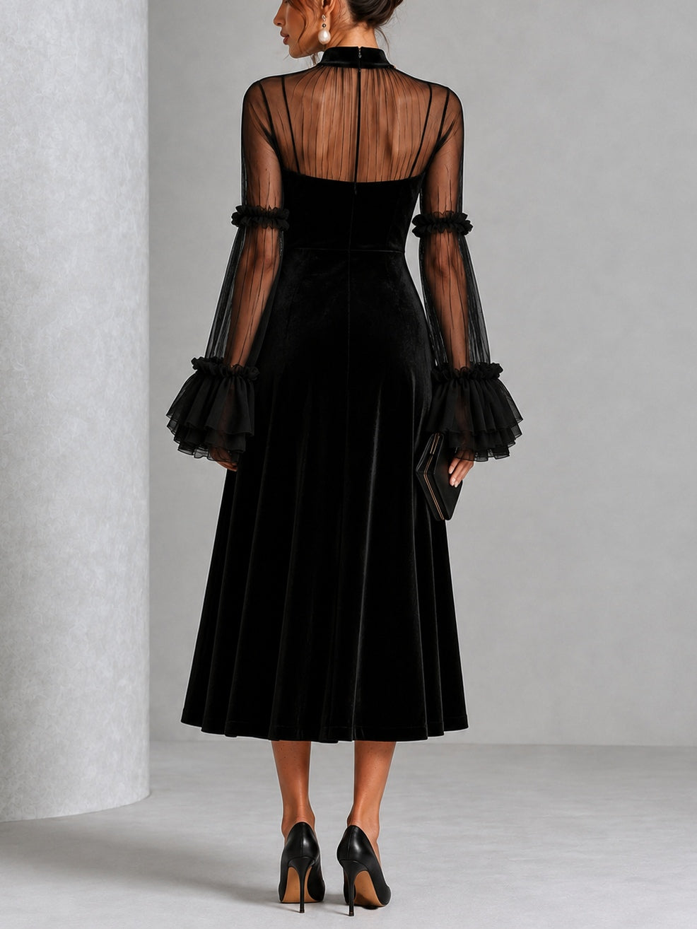 Vestido Midi Plisado de Terciopelo Negro y Malla Transparente