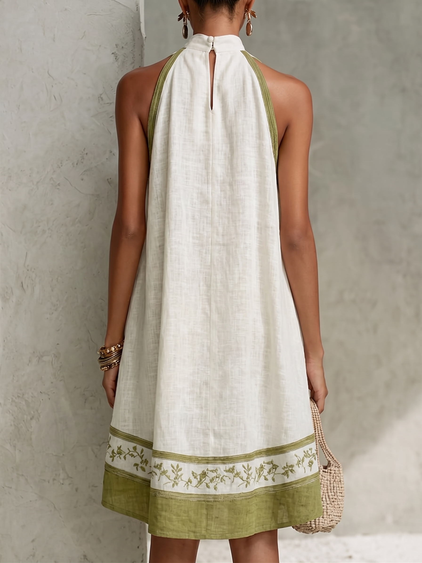 Selina | Vestido Mini Sin Mangas A-Line Floral Blanco y Verde Oliva